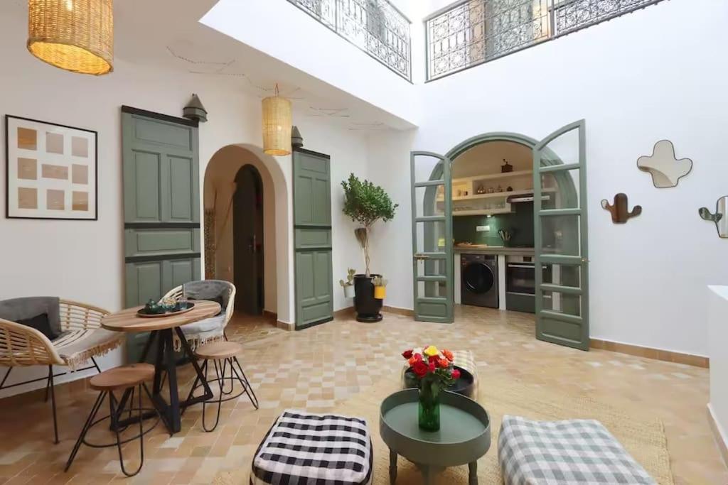 Riad Ptit Kech, Bassin Terrasse - Petits Dejeuners Marrakesh Esterno foto